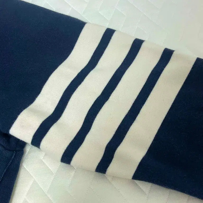 [BUNJANG] Thom Browne Sweatshirt Navy Size 2 / 톰브라운 맨투맨(스웻셔츠) 네이비 2사이즈 무하자 급