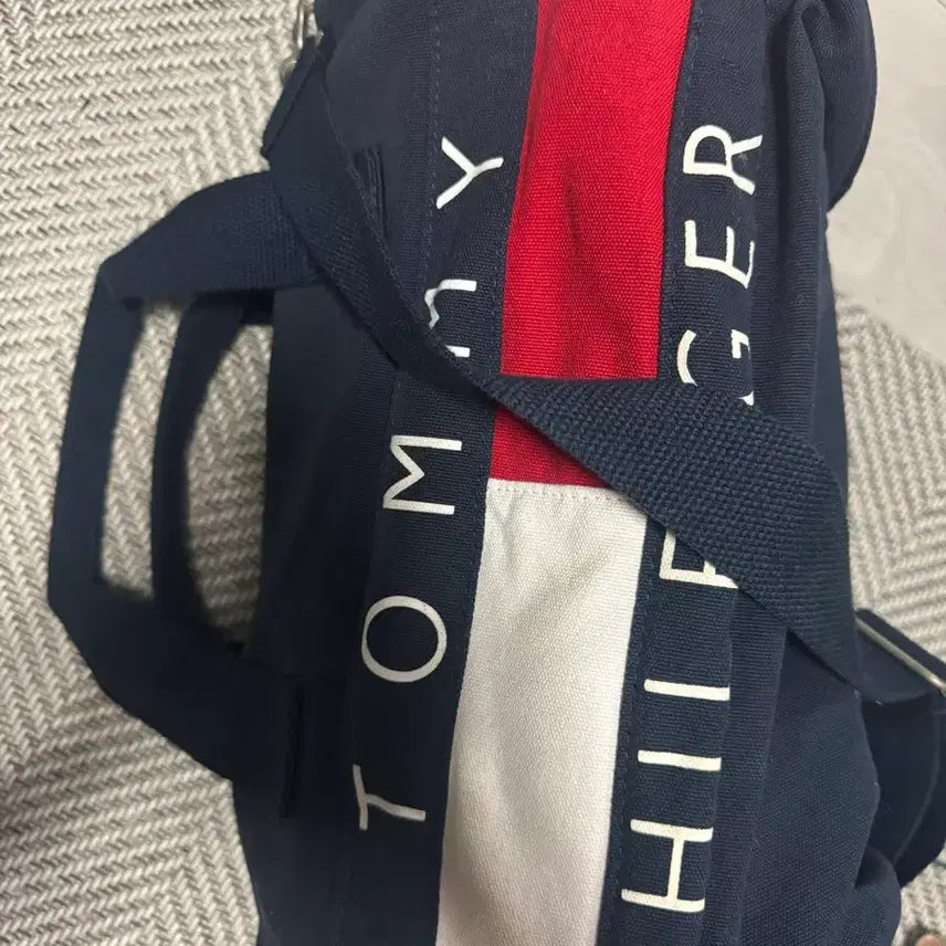 [BUNJANG] Authentic Tommy Hilfiger Vintage Duffle Bag / 정품 타미힐피거 빈티지 더플백 망치가방