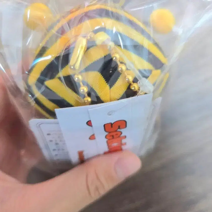 [SOLD OUT] (최종가격)몬치치일본정품 새상품  몬치치키링 몬치치꿀벌 몬치치인형