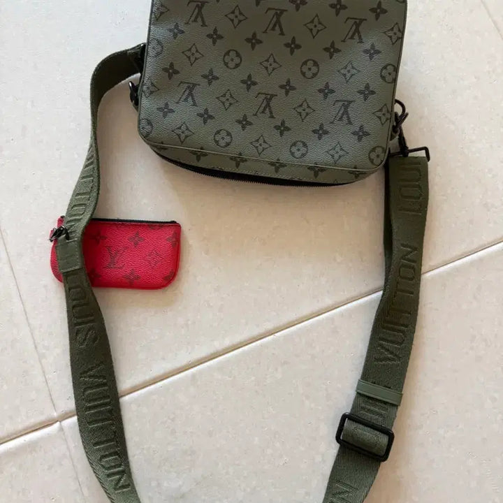 [BUNJANG] Louis Vuitton Trio Messenger Bag / 루이비통 트리오메신져