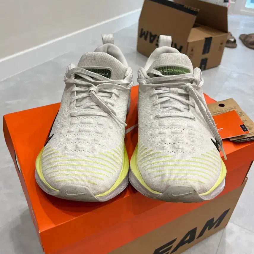 [BUNJANG] Nike Zoom Infinity Run Flyknit 3 White Running Shoes / 나이키 줌 인피니티 런 플라이니트 3 화이트