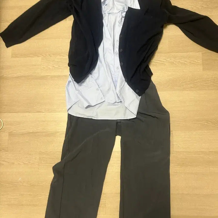 [BUNJANG] Navy Cardigan, Navy Vest, Sky Blue Shirt Set with Slacks / 남색 가디건+남색 조끼+ 하늘셔츠 2장+슬랙스 세트