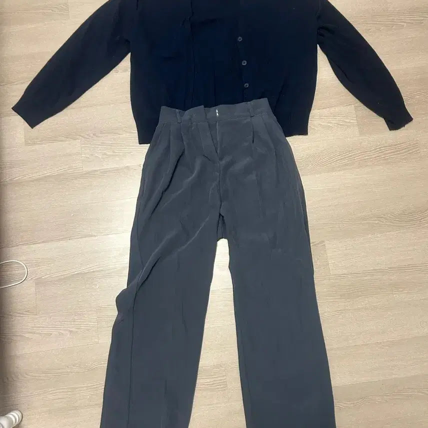 [BUNJANG] Navy Cardigan, Navy Vest, Sky Blue Shirt Set with Slacks / 남색 가디건+남색 조끼+ 하늘셔츠 2장+슬랙스 세트