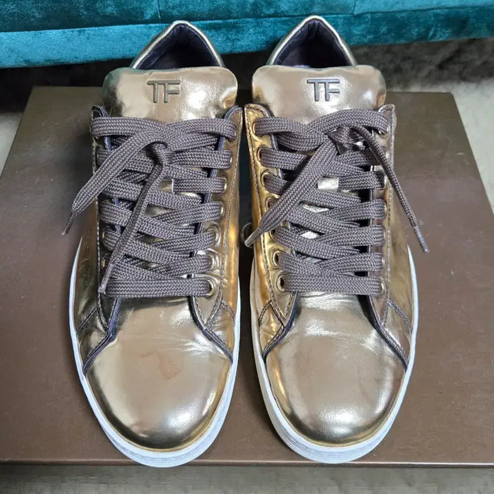 [BUNJANG] Tom Ford Metallic Gold Leather Sneakers (Size 40) / 톰포드 메탈릭 골드 스니커즈 40사이즈.