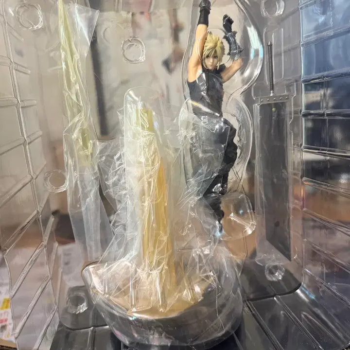 [BUNJANG] Ichiban Kuji Final Fantasy Cloud Strife Figure Prize A / 제일복권 파이널판타지 클라우드 스트라이프 피규어 A상