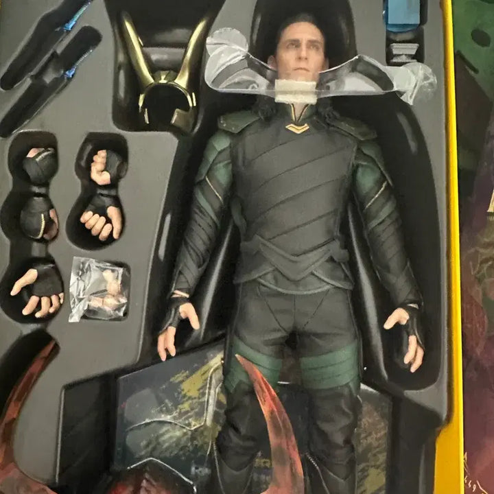 [BUNJANG] Hot Toys Loki, Hela (Ragnarok), Thor (Infinity War) Bundle Set / 마블 핫토이 - 라그나로크 버전 로키,헬라 / 인피니티워 버전 토르 일괄
