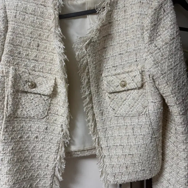 [BUNJANG] Bicini Glam Beaded Tweed Jacket / 바이씨니 글램 수술 트위드 미착용 판매