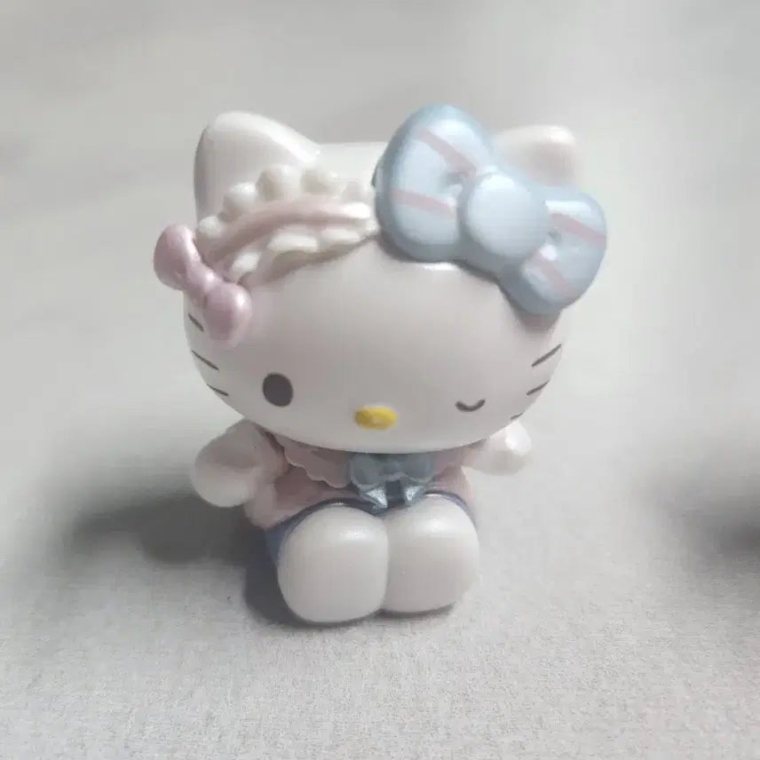 [SOLD OUT] 산리오 헬로키티 스윗레이스 피규어팝니다