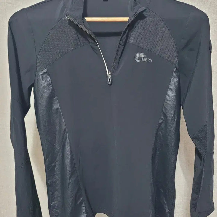 [BUNJANG] Nepa Black Sports Long-Sleeve T-Shirt Size S / 네파 블랙 스포츠 긴팔 티셔츠