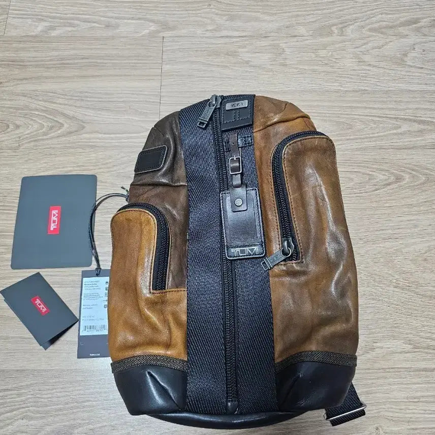 [BUNJANG] Tumi Alpha Brown Leather Sling Bag / TUMI 툼 알파 브라운 레더 슬링백