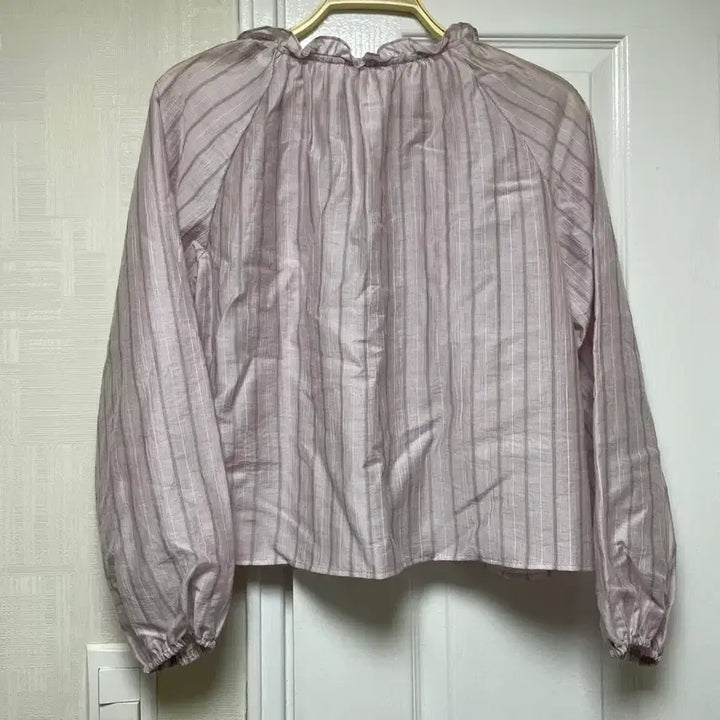 [BUNJANG] Striped Blouse / 스트라이프 블라우스 @새옷