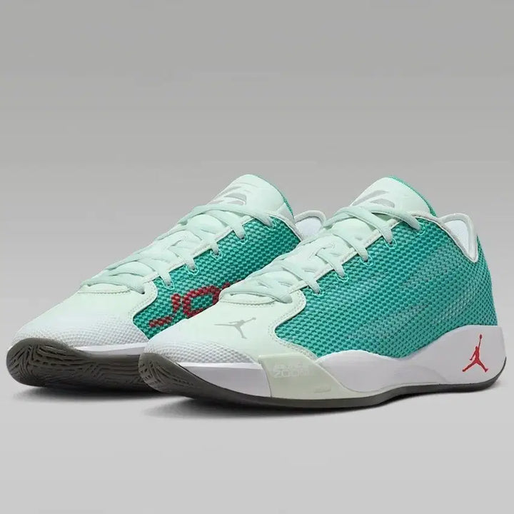 [BUNJANG] Nike Luka 77 Mens Sneakers Size 290 / 새상품) 290 나이키 조던 루카 77 운동화