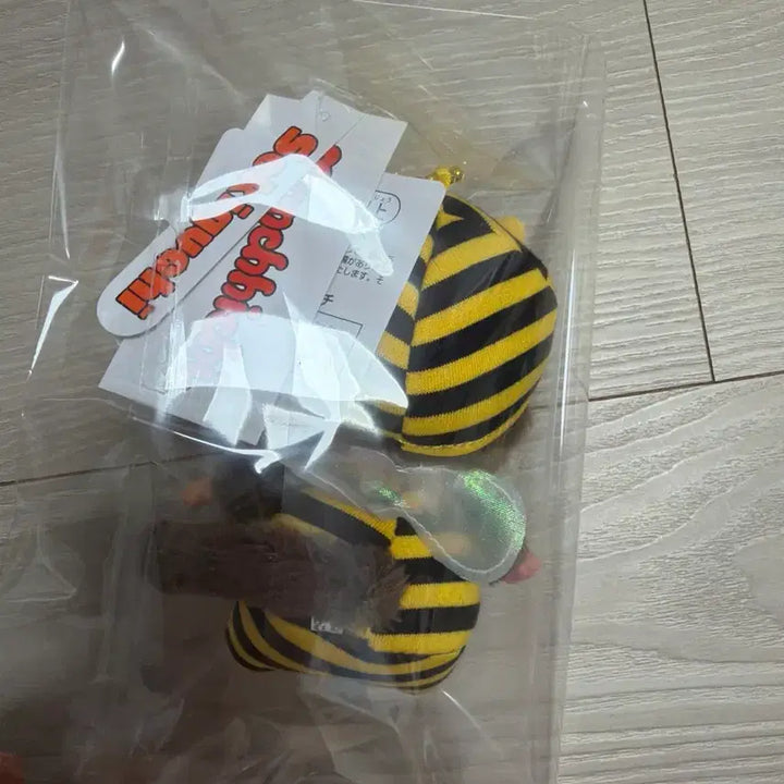 [BUNJANG] Monchhichi Bee Costume New With Tag / 몬치치 꿀벌 택달린 새상품