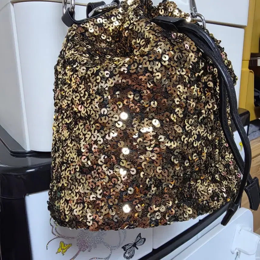 [BUNJANG] Sequin Cowhide Drawstring Bag / 스팽글 소가죽 복조리 가방