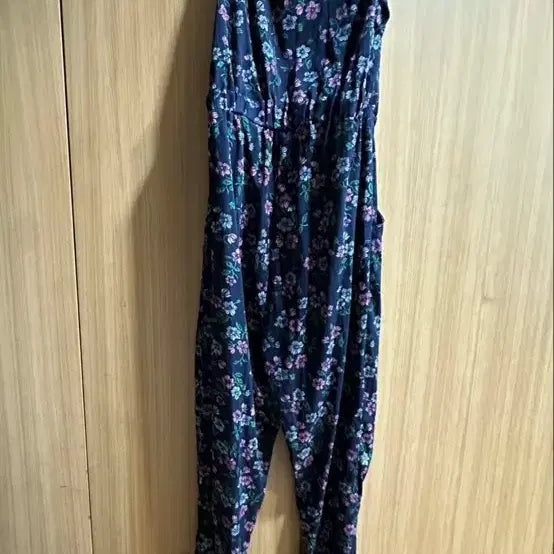 [BUNJANG] Tommy Hilfiger Denim Floral Pattern Jumpsuit / 힐피거 데님 플로럴 패턴 점프수트