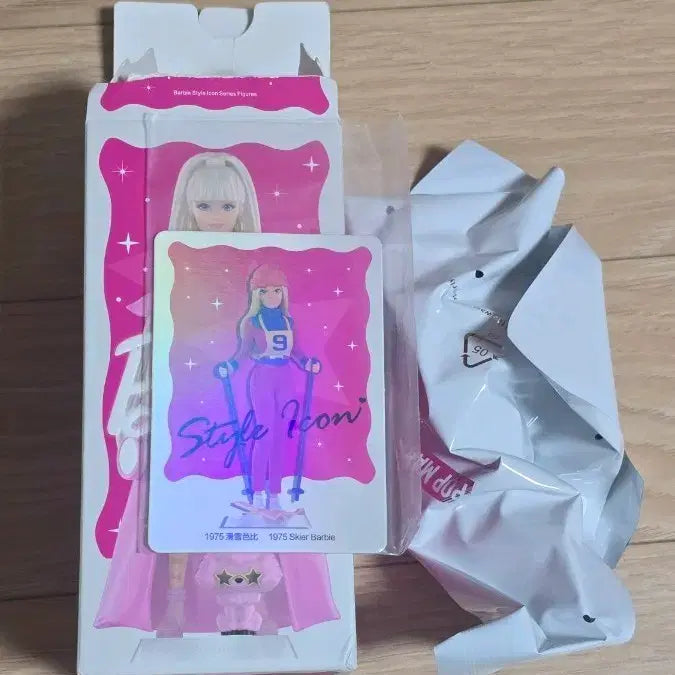 [BUNJANG] Pop Mart 1975 Skier Barbie Sealed / 팝마트 1975 스키어 바비 미개봉