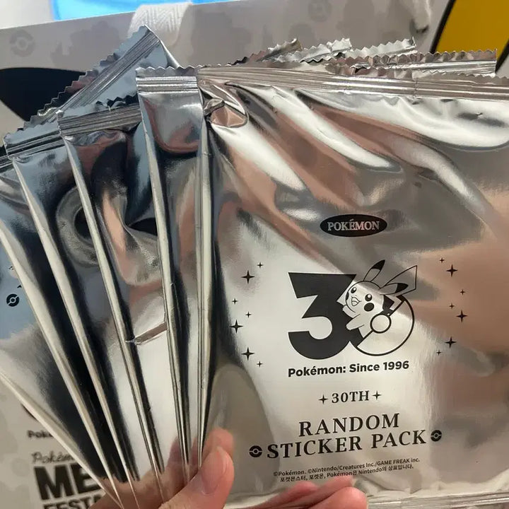 [BUNJANG] Pokemon 30th Anniversary Logo Sticker (Sealed) / 포켓몬 30주년 로고스티커((미개봉))