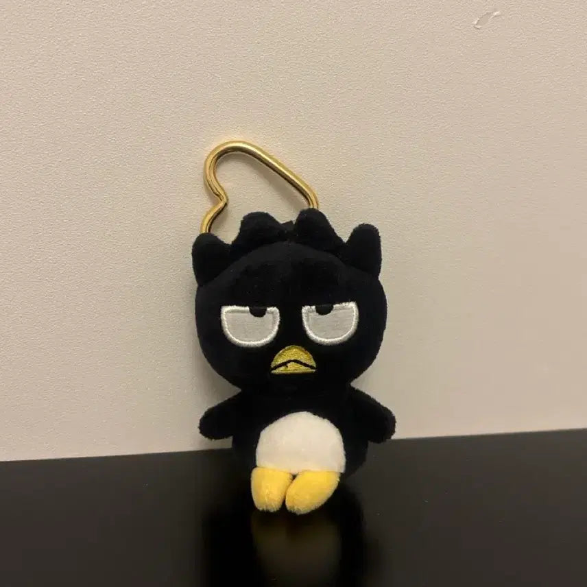 [BUNJANG] Badtz-Maru Heart Carabiner Keyring / 배드바츠마루 하트 카라비너 키링