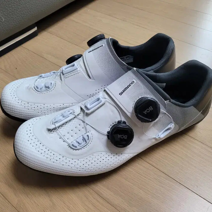 [BUNJANG] Shimano RC702 Road Cleat Shoes with Shimano Ultegra PD-R8000 Pedals / 시마노 RC702 로드클릿슈즈+시마노 울테그라 페달 판매합니다