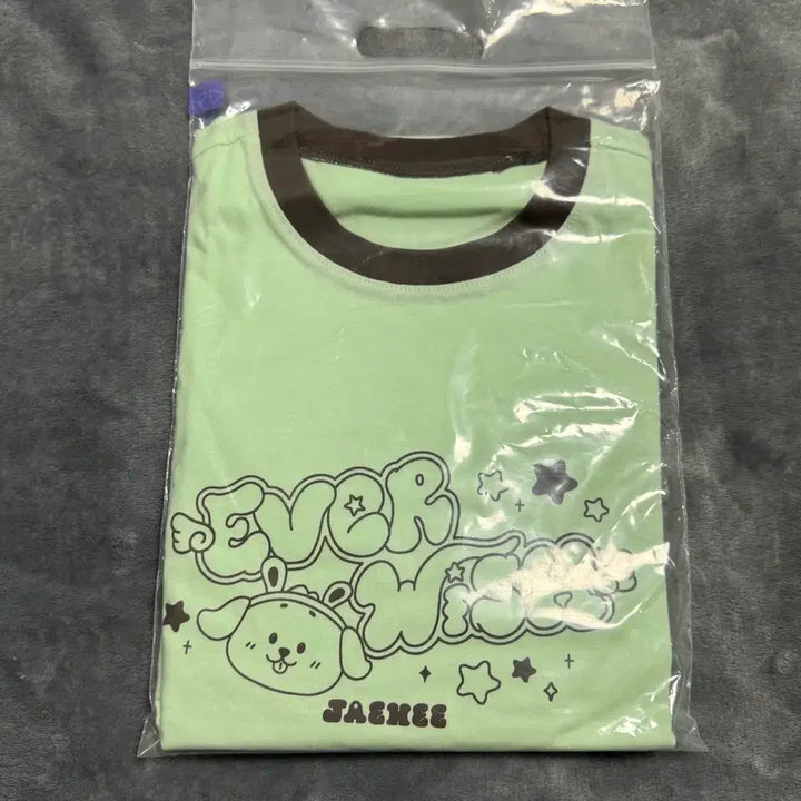 [BUNJANG] NCT WISH Jaehee Everwish Everland Half-Sleeve T-Shirt / 엔시티위시 댕트리버 재희 반팔 티셔츠 에버위시 에버랜드 단순개봉