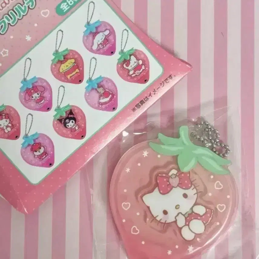 [BUNJANG] Sanrio Characters Strawberry Acrylic Charm Hello Kitty Random Pack / 헬로키티 산리오 캐릭터즈 딸기 아크릴 참 랜덤깡