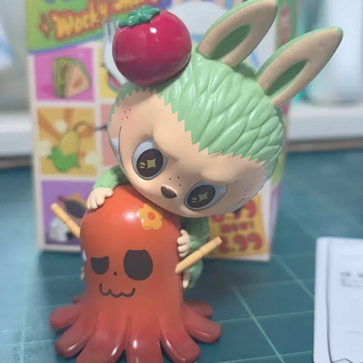 [BUNJANG] Pop Mart Labubu Suspicious Convenience Store Series - Vegetable Labubu / 팝마트 라부부 수상한 편의점 시리즈-채소라부부