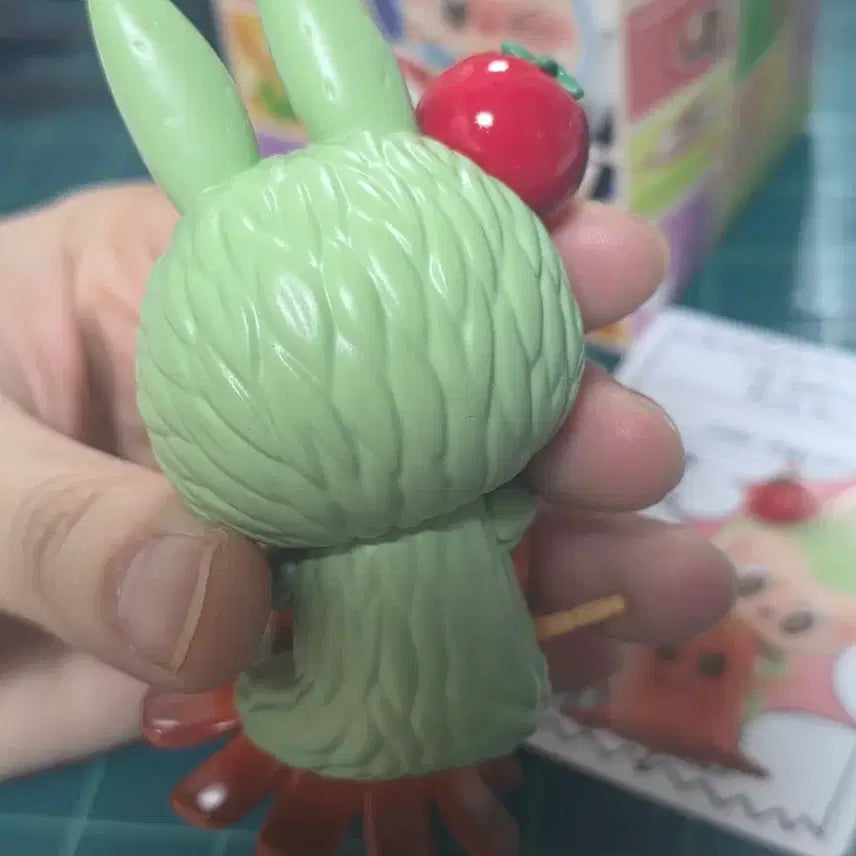 [BUNJANG] Pop Mart Labubu Suspicious Convenience Store Series - Vegetable Labubu / 팝마트 라부부 수상한 편의점 시리즈-채소라부부