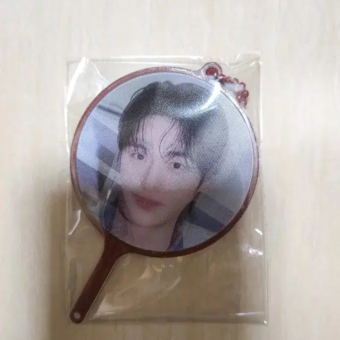 [BUNJANG] Byeon Woo Seok Dicon Type Mini Picket Keyring (Sealed) / 변우석 [미개봉]디아이콘D타입 미니피켓키링