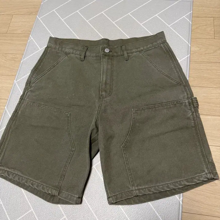 [BUNJANG] Outstanding Olive Shorts L / 아웃스탠딩 반바지 올리브 L사이즈