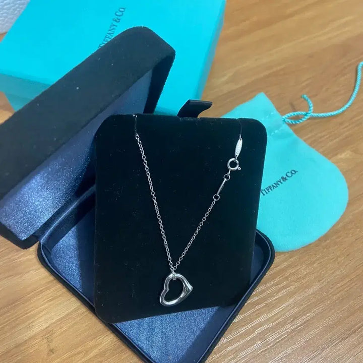 [BUNJANG] Tiffany &amp; Co. Open Heart Necklace Full Box / 티파니앤코 오픈 하트 목걸이 풀박스