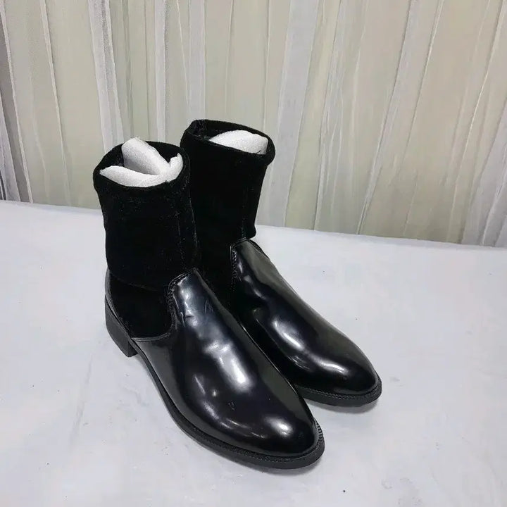 [BUNJANG] Black Velvet Chelsea Boots (Size 235) / [새상품]블랙 벨벳 첼시 부츠235