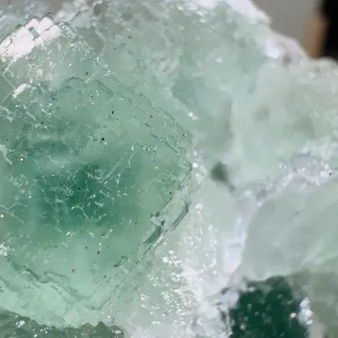 [BUNJANG] Natural Green Fluorite and Quartz Mineral Specimen / 계단형 그린 형석 공생 석영