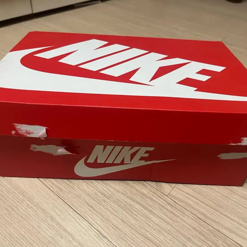 [BUNJANG] Nike Air Max Axis Sneakers / NIKE AIR MAX AXIS