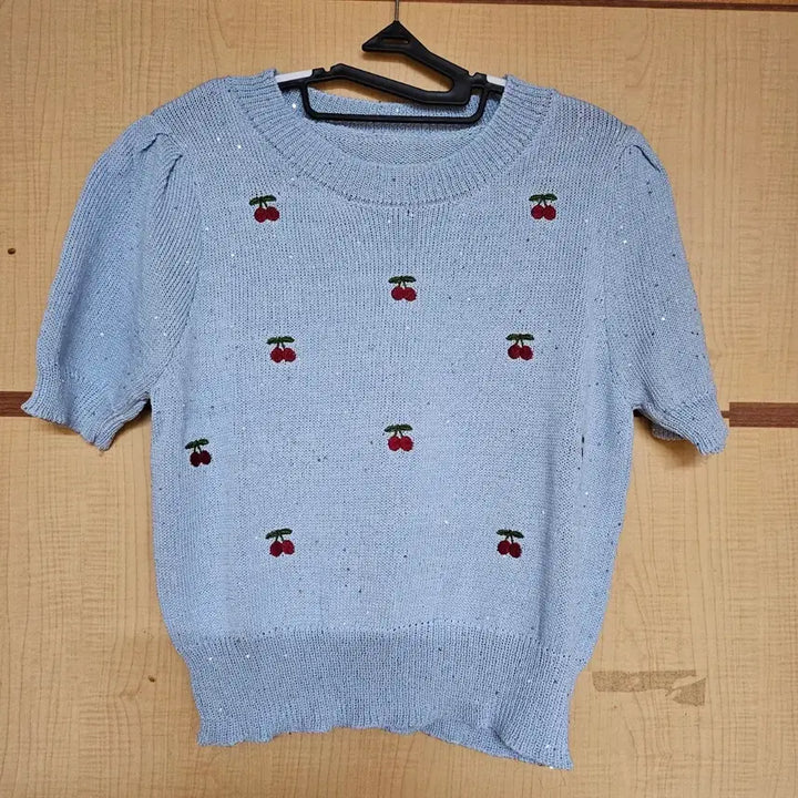 [BUNJANG] Cherry Embroidered Short Sleeve Knit - Sky Blue / 체리 자수 반팔 니트 하늘색