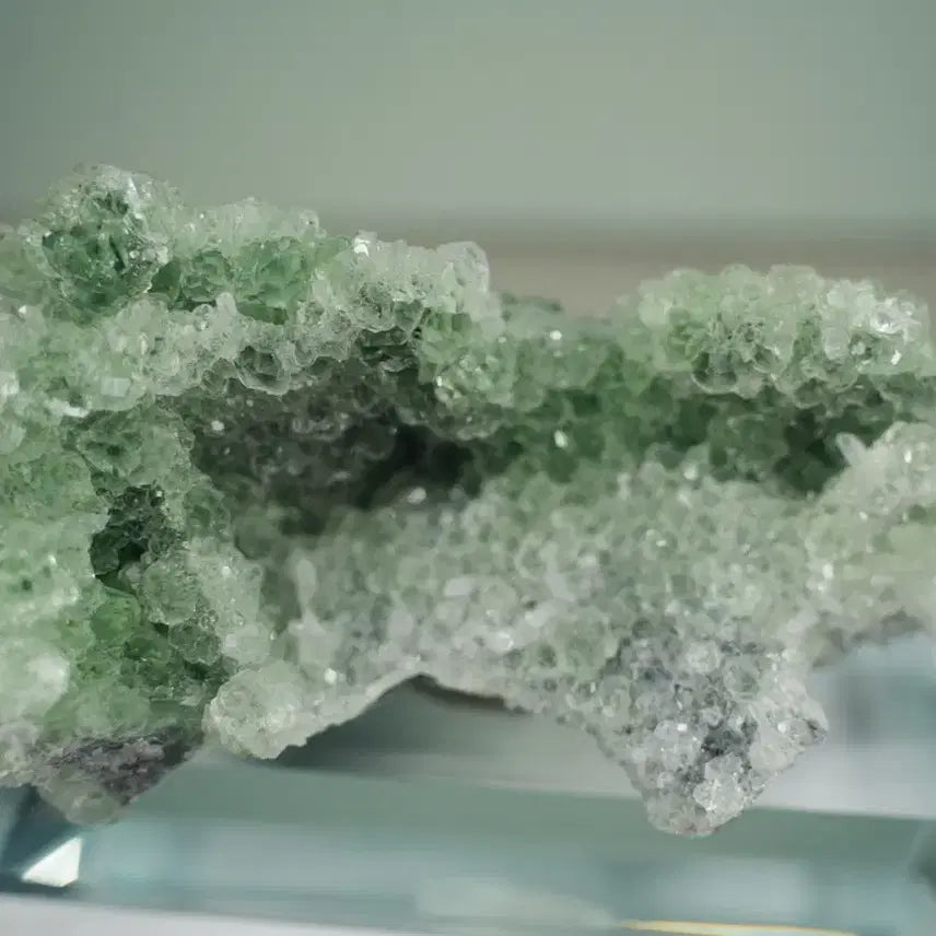 [BUNJANG] Natural Green Fluorite and Quartz Cluster Mineral Specimen / 구형 그린 형석 공생 석영