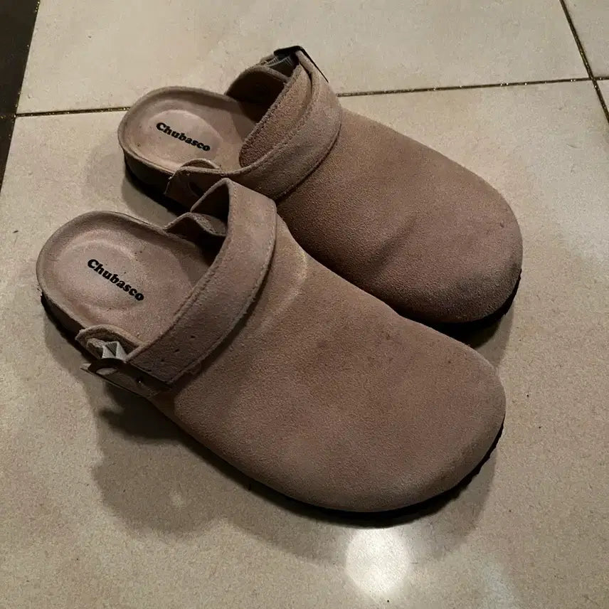 [BUNJANG] Chubasco Suede Clog Sandals / 츄바스코 스웨이드 클로그 샌들