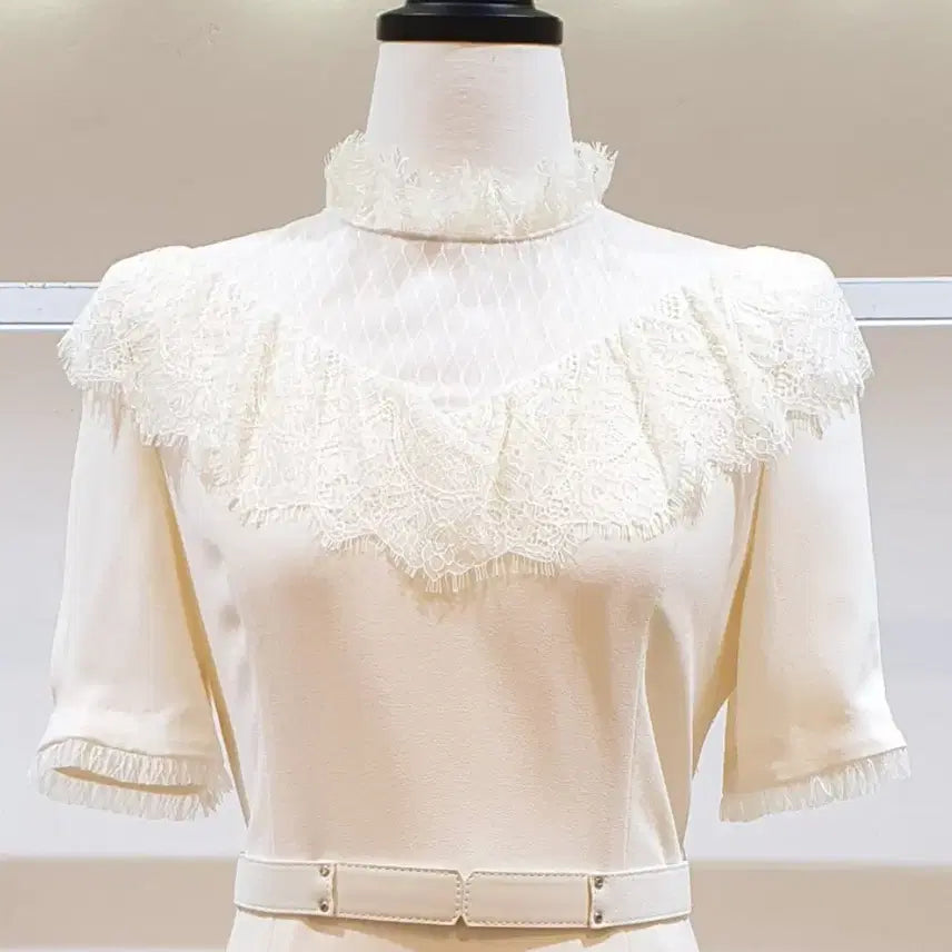 [BUNJANG] It Michaa Lace Neck Dress / 잇미샤(it michaa) 레이스넥 원피스 44