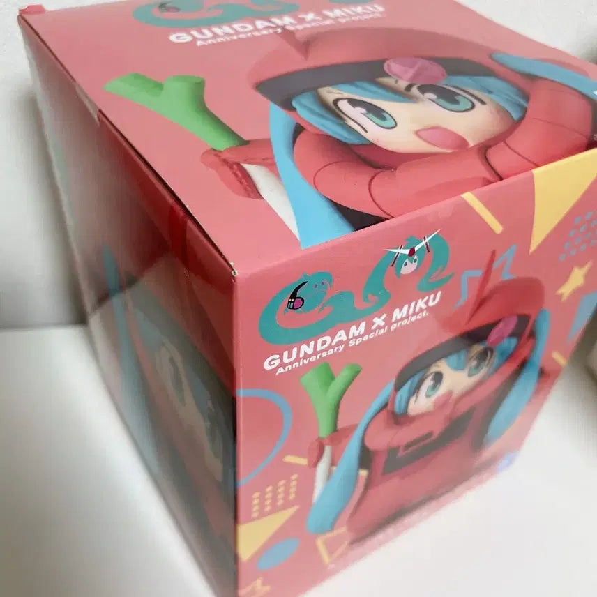 [BUNJANG] Hatsune Miku Gundam 45th Anniversary Figure (Sealed) / 미개봉 하츠네 미쿠 건담 45주년 피규어