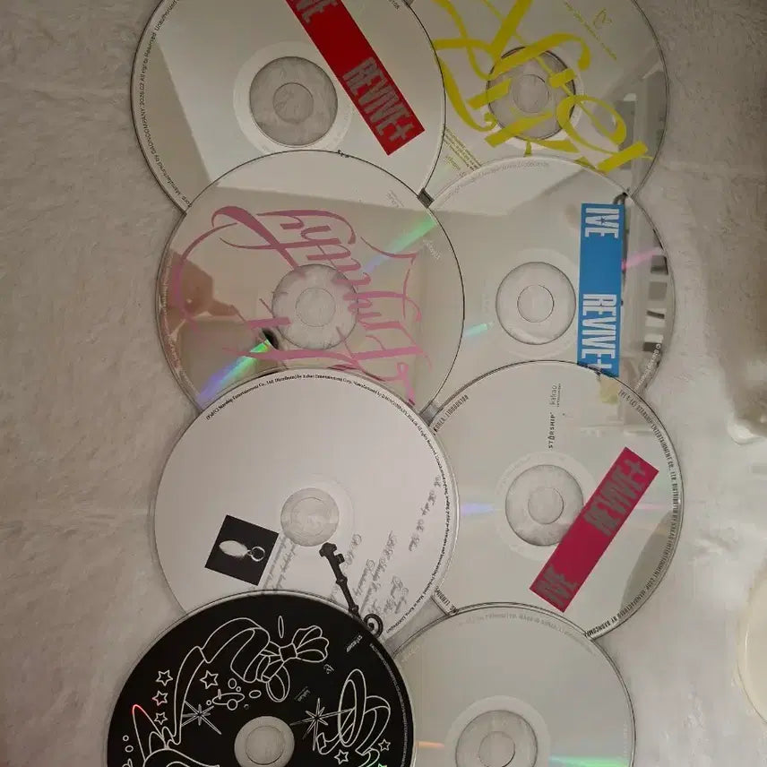 [BUNJANG] IVE Album CD Bundle Set (8 discs) / 아이브 IVE 앨범 CD 8장