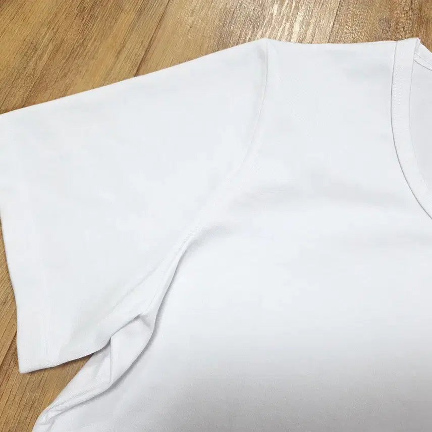 [BUNJANG] UMER U-Neck Short-Sleeve T-Shirt / 유메르(UMER) U넥 반팔티 프리사이즈 새상품