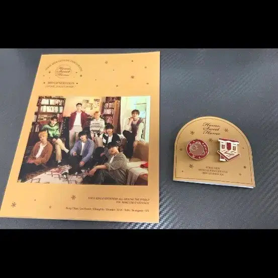 [BUNJANG] Stray Kids 3rd Generation Membership Kit Poster &amp; Badge Set / 스트레이키즈 3기 스키즈 판매