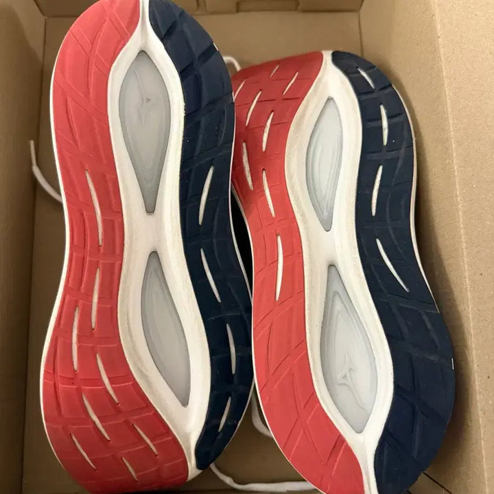 [BUNJANG] Mizuno Neo Vista 2 Running Shoes (280mm) / 미즈노 네오비스타2 (280)