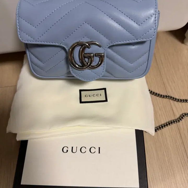 [BUNJANG] Gucci GG Marmont Supermini Crossbody Bag Light Blue / 구찌 GG 마몽 슈퍼미니 크로스백 라이트블루