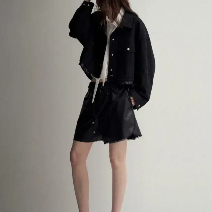 [BUNJANG] System 24SS Lace Leather Shorts / 한섬 24ss 시스템 레이스 레더 쇼츠 55