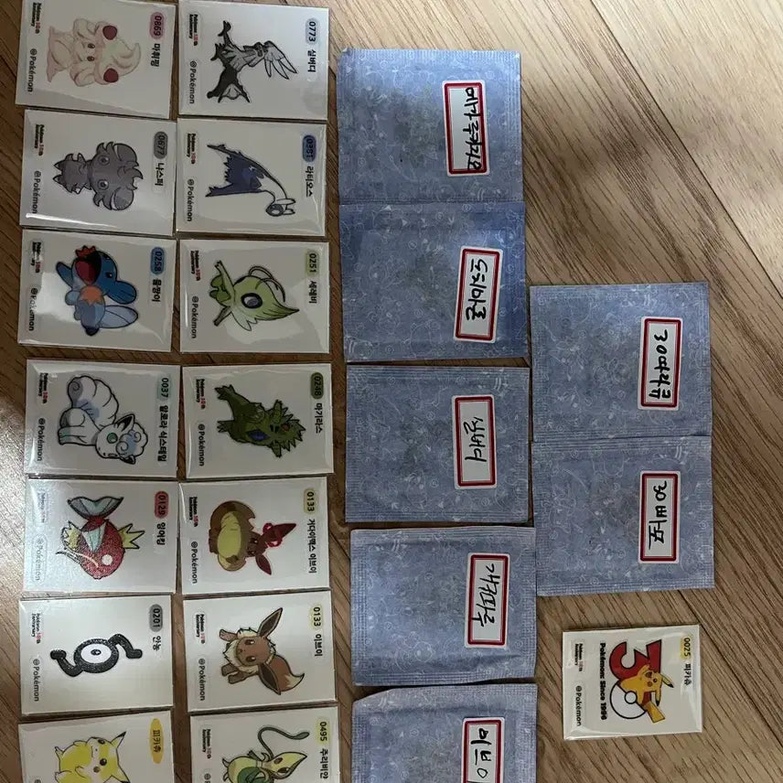 [BUNJANG] Pokemon Bread Stickers (Tteokbokki Seal) / 포켓몬빵 띠부띠부씰 팔아봅니다