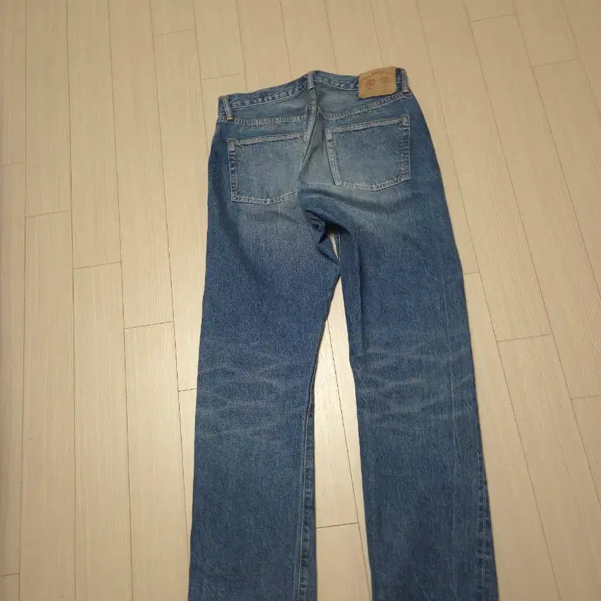 [BUNJANG] Fullcount 1102 Fade Denim Regular Straight Fit Jeans (32) / 풀카운트 1102 페이드 32사이즈
