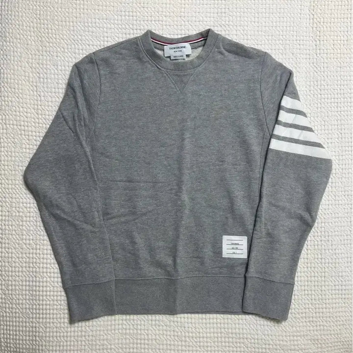 [BUNJANG] Thom Browne Striped Armband Sweatshirt Size 2 / (당일배송 새상품급) 톰브라운 사선완장 맨투맨 2