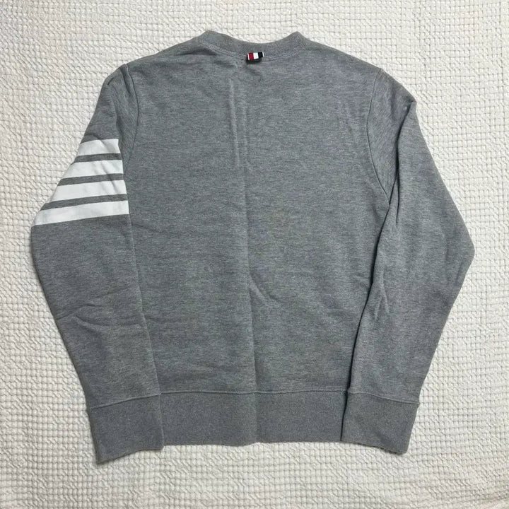 [BUNJANG] Thom Browne Striped Armband Sweatshirt Size 2 / (당일배송 새상품급) 톰브라운 사선완장 맨투맨 2