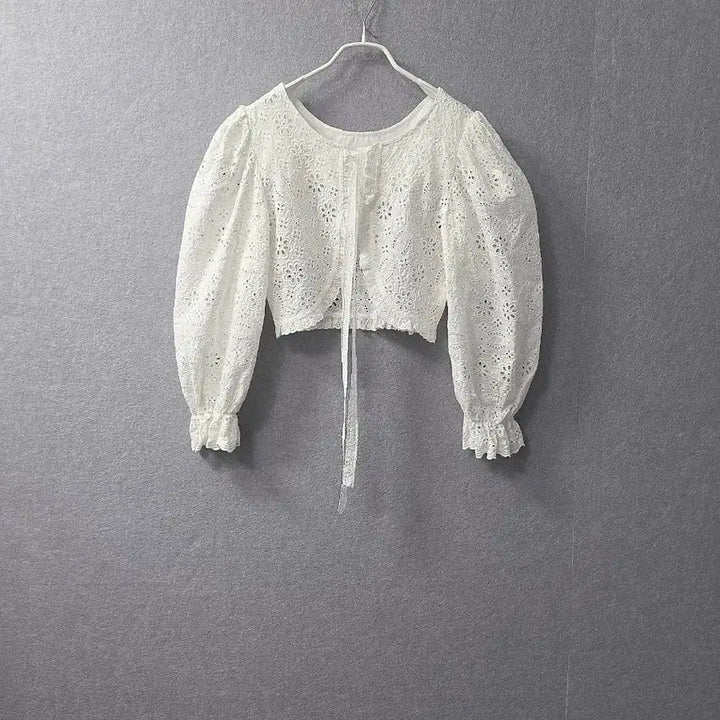 [BUNJANG] JPique Eyelet Punch Crop Blouse/Cardigan / 제이피크 아일렛 펀칭 크롭 블라우스 / 가디건