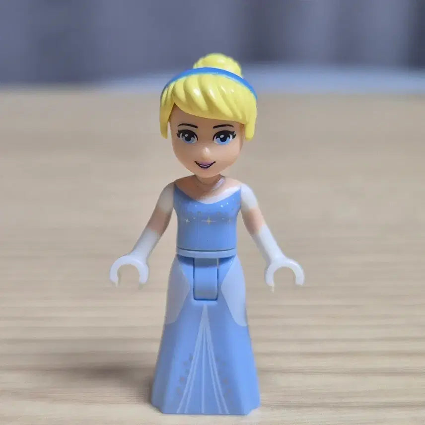 [BUNJANG] LEGO Disney Cinderella Minifigure / 레고 디즈니 신데렐라 미니피규어
